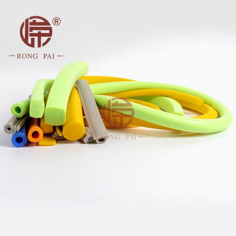 硅橡膠發(fā)泡密封條有哪些類型又有哪些優(yōu)缺點？-常州嶸牌橡塑制品有限公司